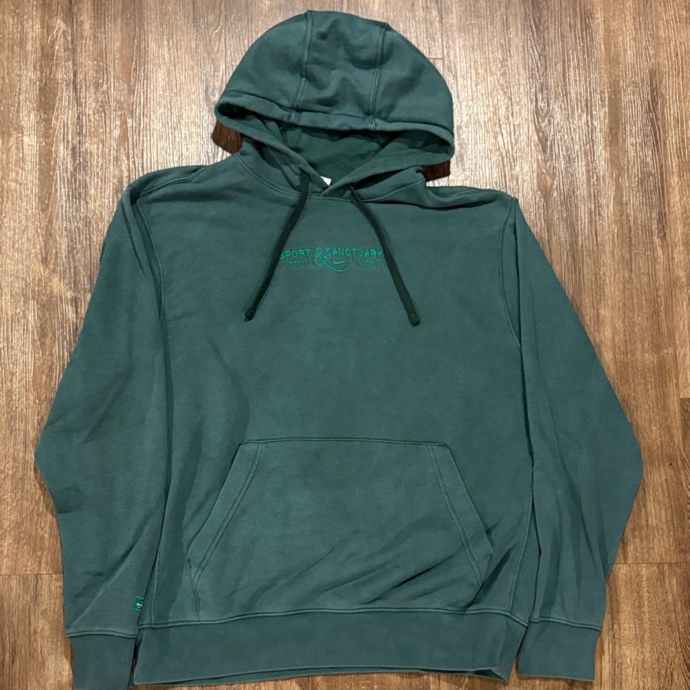 Nike men’s large hoodie sports and sanctuary